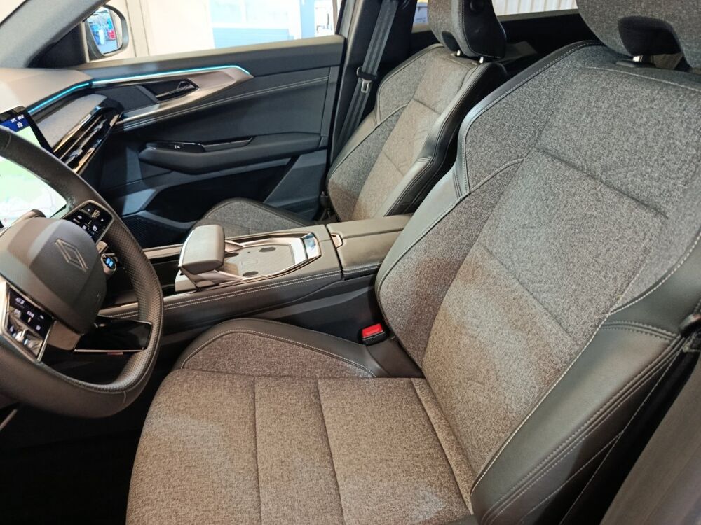 Rafale Techno E-Tech full hybrid 200 2025 occasion 91580 &Eacute;tr&eacute;chy