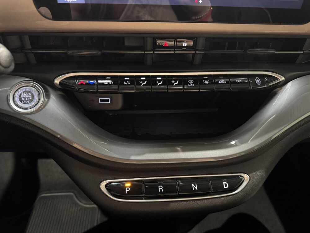 500 24kWh Pack Style 2023 occasion 76360 Barentin