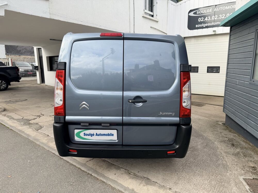 Jumpy jumpy 2.0 hdi 125 L2H1  premi&egrave;re main  2015 occasion 53210 Soulg&eacute;-sur-Ouette