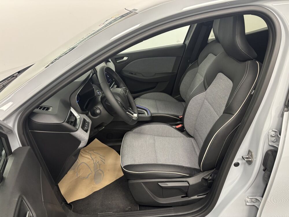 Clio Techno E-Tech full hybrid 145 -24 2024 occasion 86500 Montmorillon