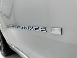 Grand Cherokee 2.0 Turbo 380ch 4xe Summit Reserve BVA8 2024 occasion 76360 Barentin
