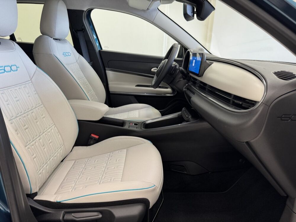 Fiat 600 1.2 Hybrid 100 DCT6 La Prima 2025 occasion 76360 Barentin