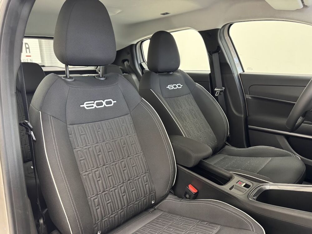 Fiat 600 1.2 Hybrid 136 DCT6 Pack Confort & Style 2025 occasion 76360 Barentin