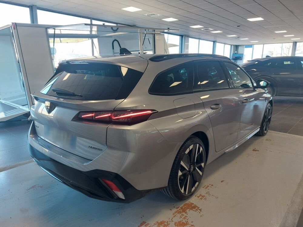 308 SW NOUVEAU MODELE 2026 Hybrid 145 e-DCS6 GT EXCLUSIVE 2026 occasion 38090 Villefontaine