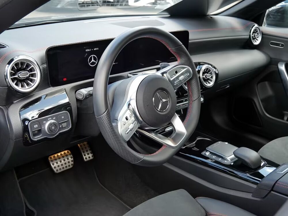 Classe CLA CLA 250 e Amg Line 218 Toit ouvrant Cam&eacute;ra 360&deg; Autres dispo 2022 occasion 69007 Lyon