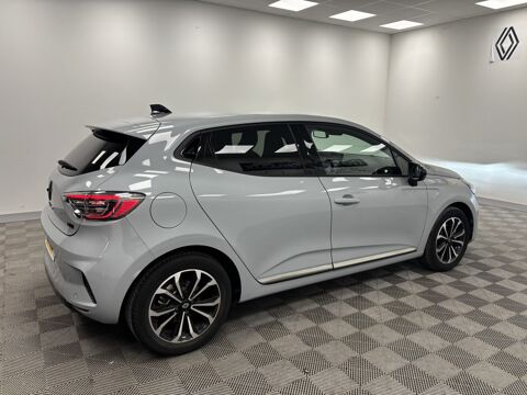 Clio Techno E-Tech full hybrid 145 -24 2024 occasion 86500 Montmorillon