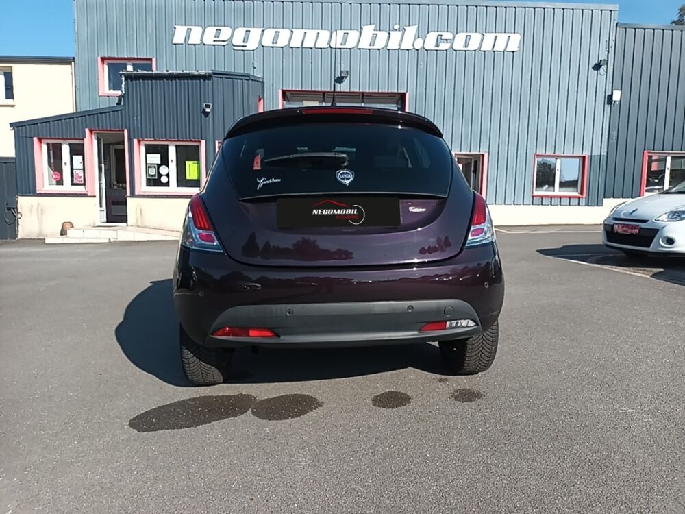 Ypsilon 0,9 TwinAir 85 ch Stop&Start Gold DFS 2011 occasion 35210 Ch&acirc;tillon-en-Vendelais