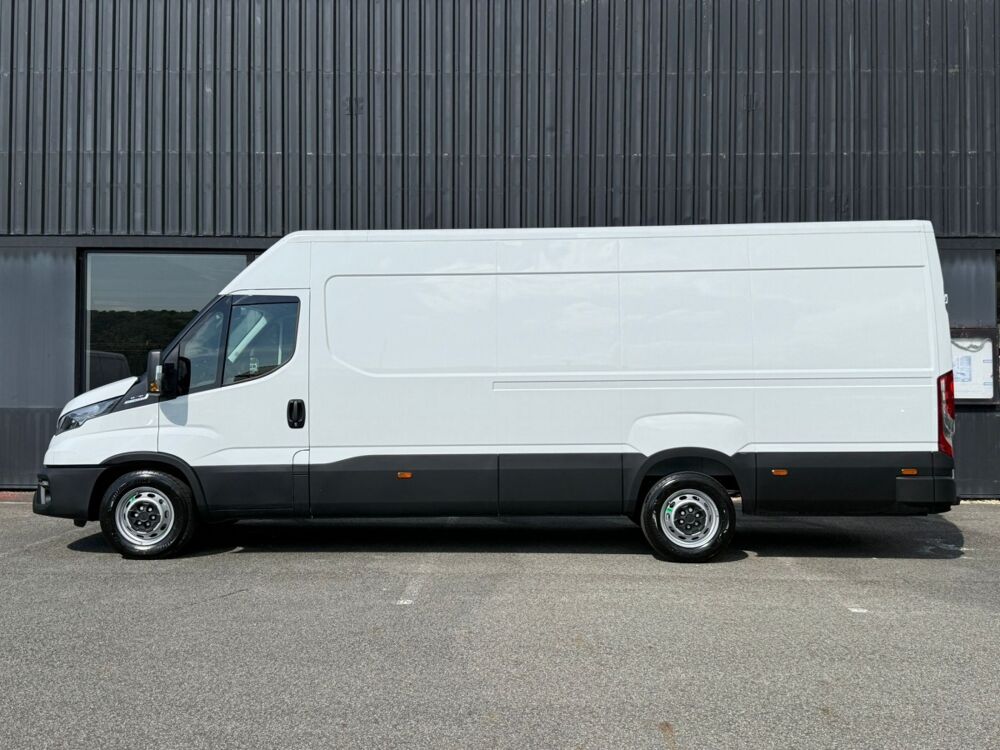 Jumpy 35S18 3.0 V16 Himatic BVA H2 2026 occasion 91580 &Eacute;tr&eacute;chy