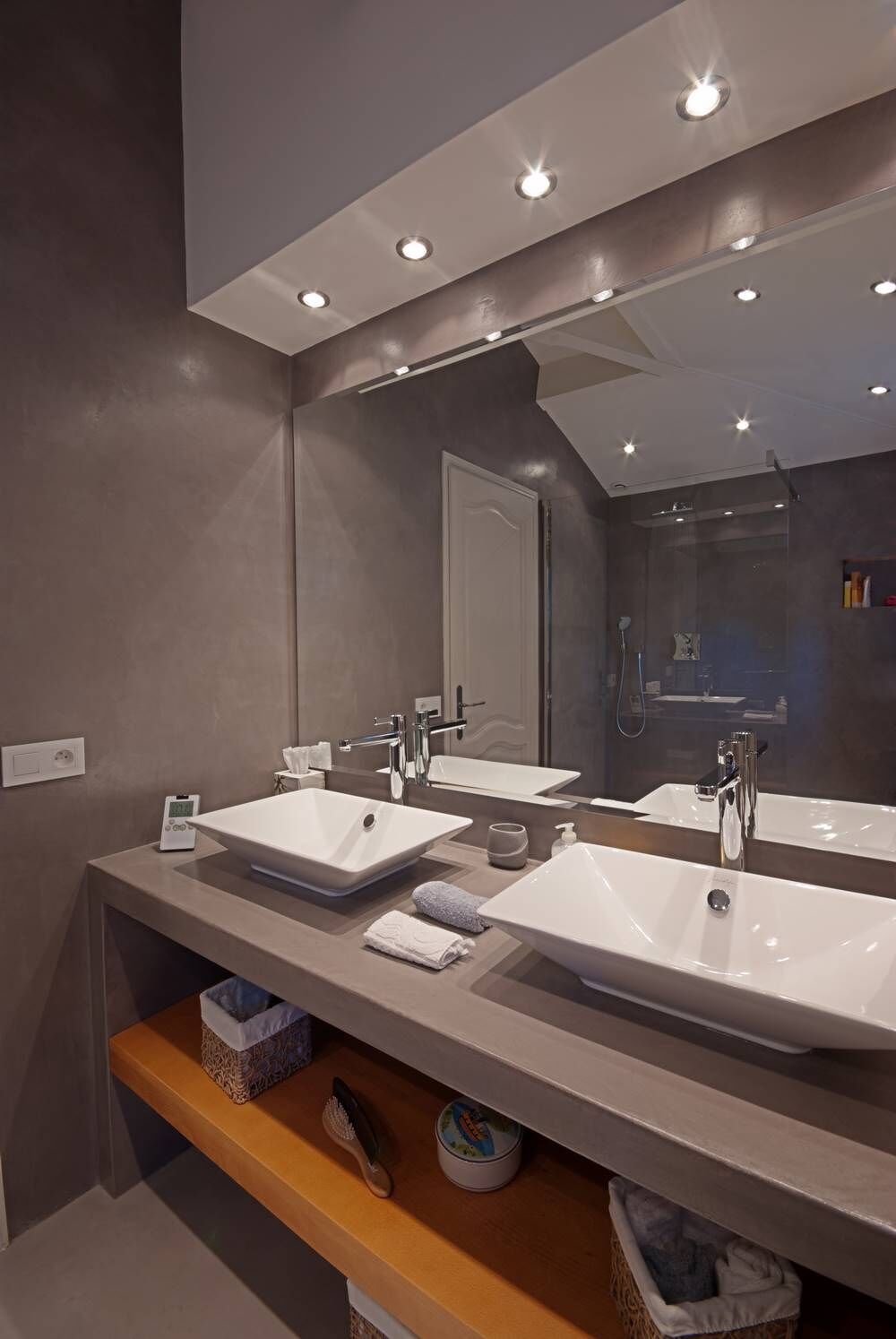 -Appartement 4 pièces 77 m²  Lumineux avec loggia et prestations haut de gamme
