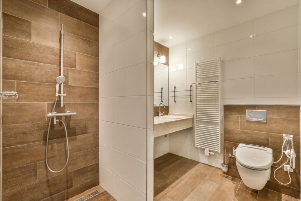 Vente Appartement .MAGNIFIQUE T4 EN DERNIER ETAGE AVEC APERCU MER - 134M² TERRASSE Antibes