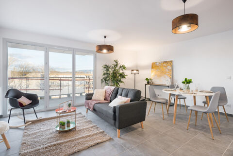   RARE! GRANDS VOLUMES - QUARTIER RESIDENTIEL - GRANDE TERRASSE Appartement - 5 pi�ce(s)