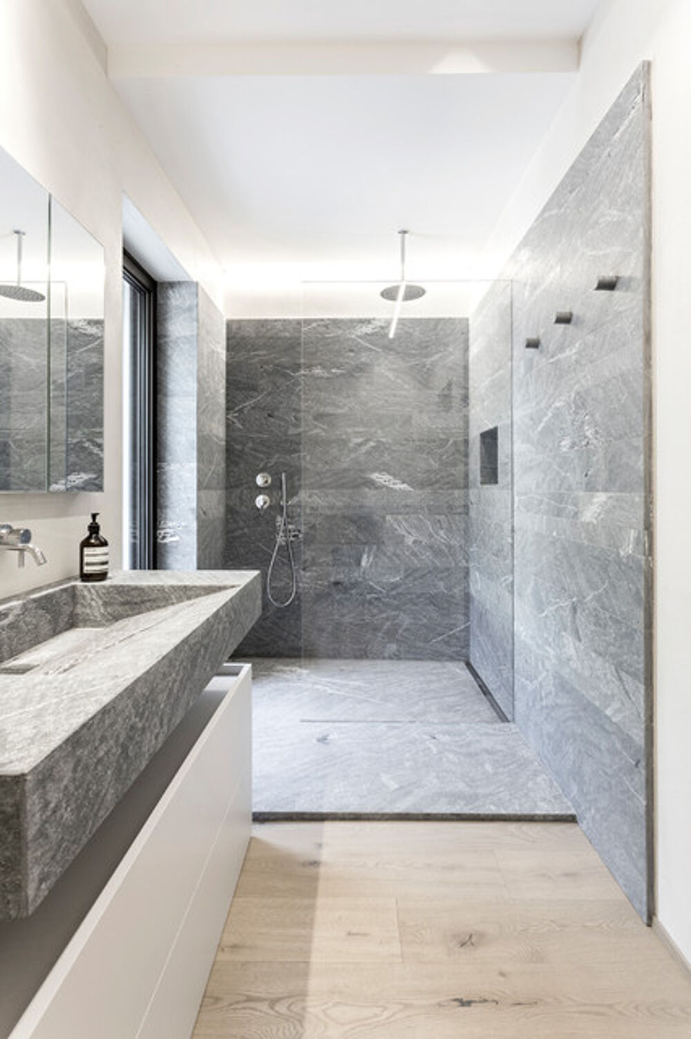 * MAGNIFIQUE 2 PIECES DE 45M² EN DERNIER ETAGE PLEIN SUD
