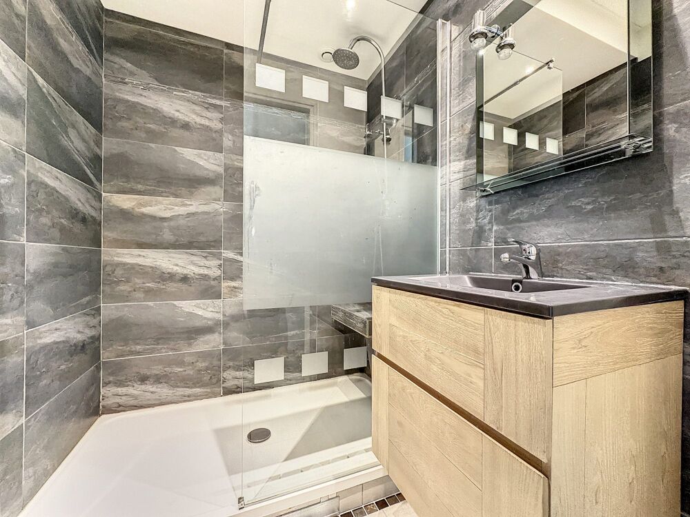 Vente Appartement -- MAGNIFIQUE 2 PIECES NEUF 50 M² + BALCON 5 M² EXPO SUD PROCHE GARE RER E VILLIERS SUR MARNE Villiers sur marne