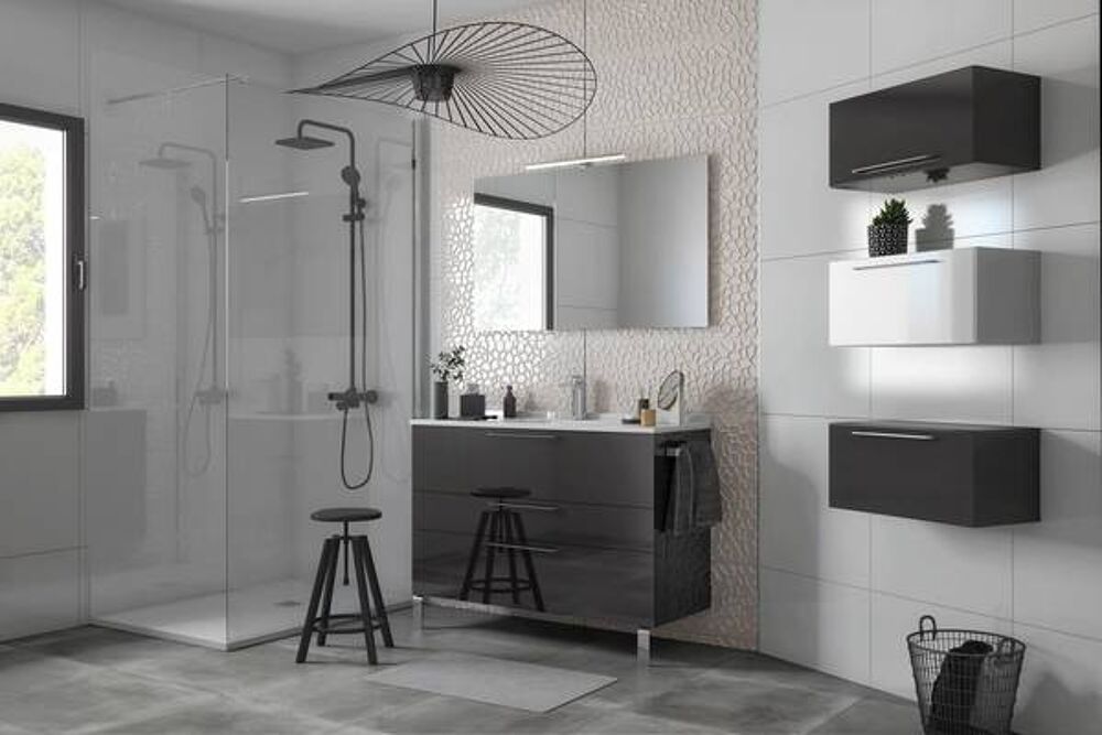250m² de Surface Extérieure avec Grande Baie Vitrée !!! A SAISIR VITE