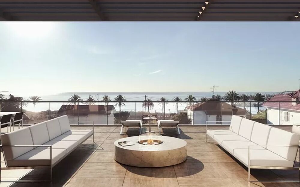 SPLENDIDE TOIT TERRASSE DE 110 M² VUE MER A 100 METRES DE LA MER