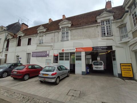 8320 RICHELIEU Fond de commerce d'un garage automobile situé dans le centre-ville de RICHELIEU, 2 ateliers, 3 ponts, bureau, gra 107800 37120 Richelieu