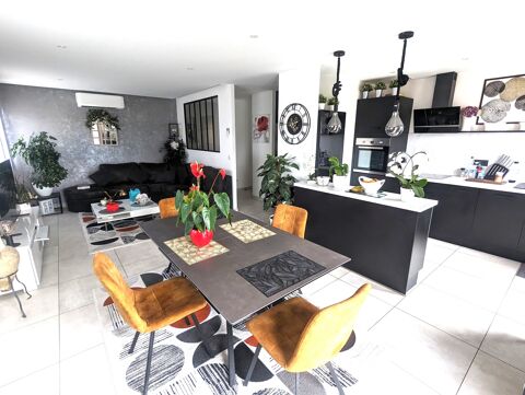 Appartement T3 en dernier étage avec garage et place de parking 269000 Saint-Alban-Leysse (73230)