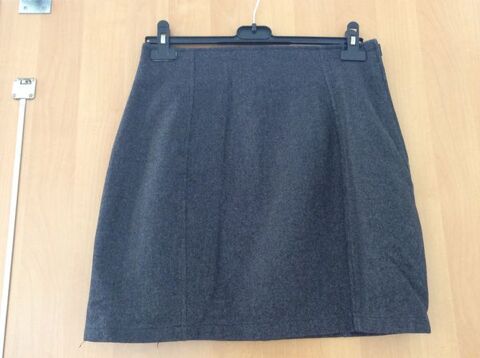 Jupe droite  made ni France 10 Lille (59)
