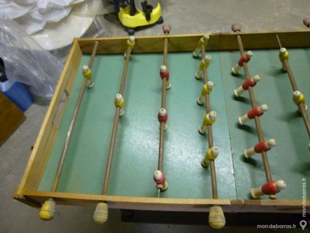 Baby Foot tr&egrave;s ancien Jeux / jouets