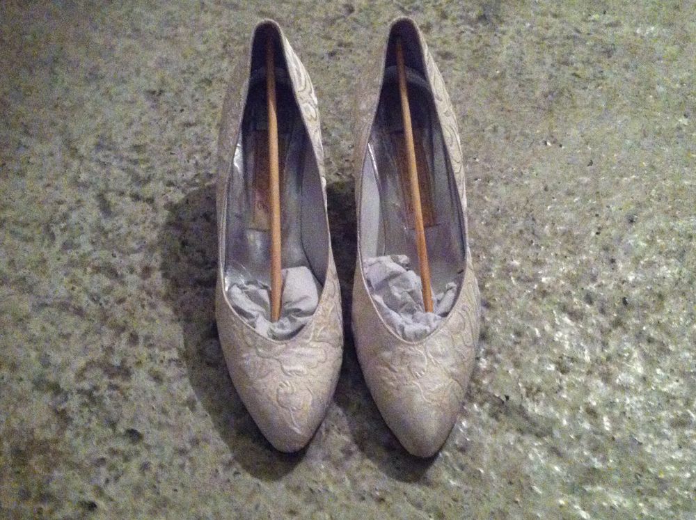 CHAUSSURES DE CEREMONIE BLANCHE A TALONS Chaussures