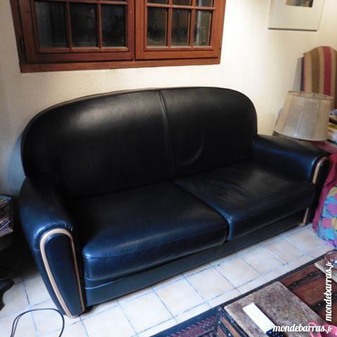 Canap cuir club buffle noir 3 places convertible 350 Clisson (44)