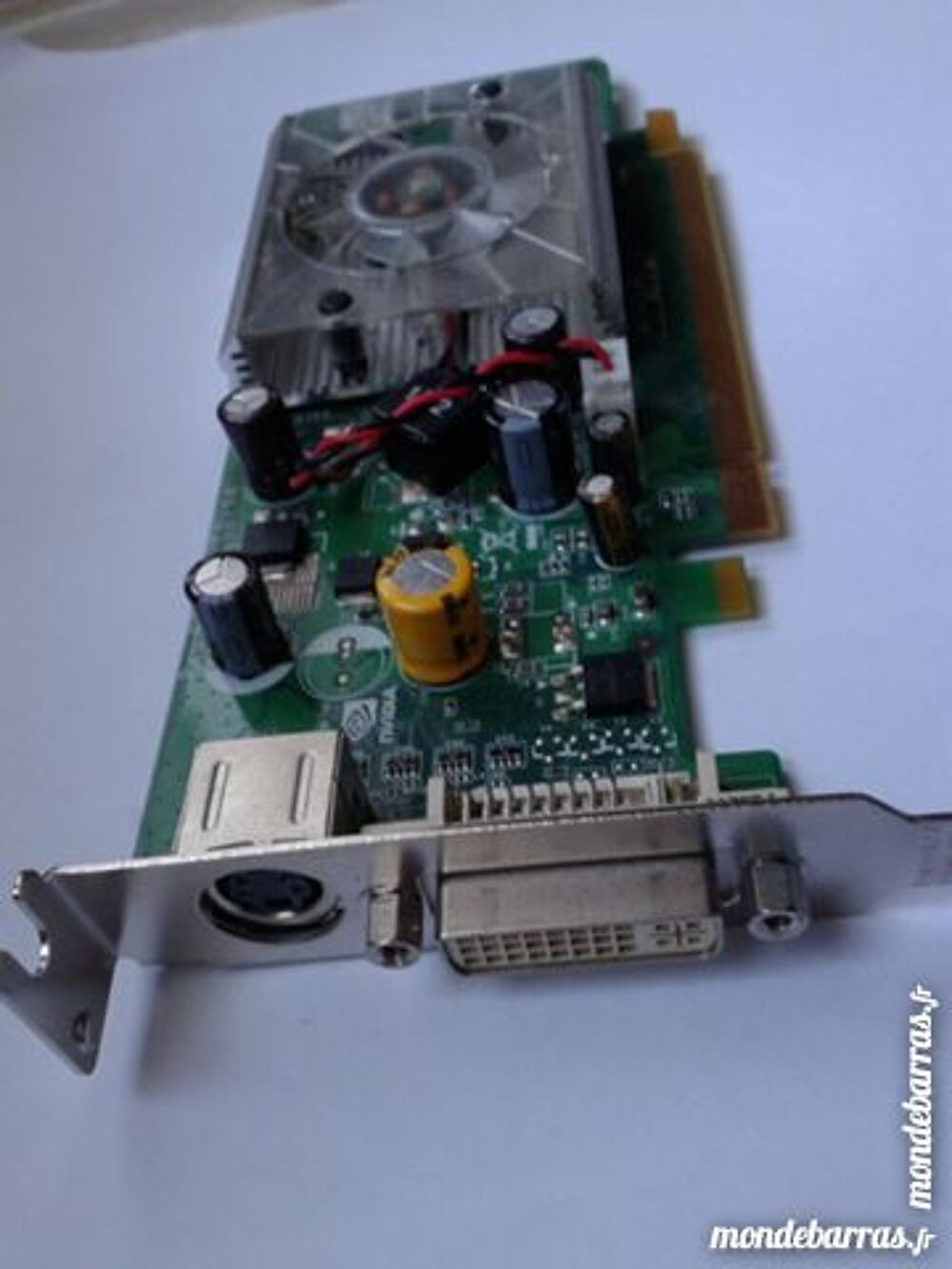 Carte graphique NVIDIA GeForce 8400 GS Matériel informatique