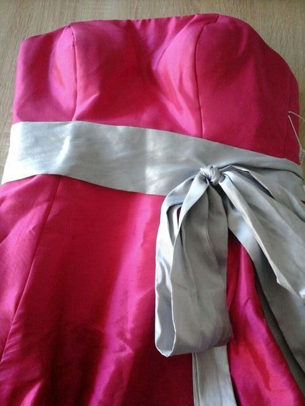 Robe Bustier Taffeta Fuchsia + Ceinture Argent / T. 36 Vêtements