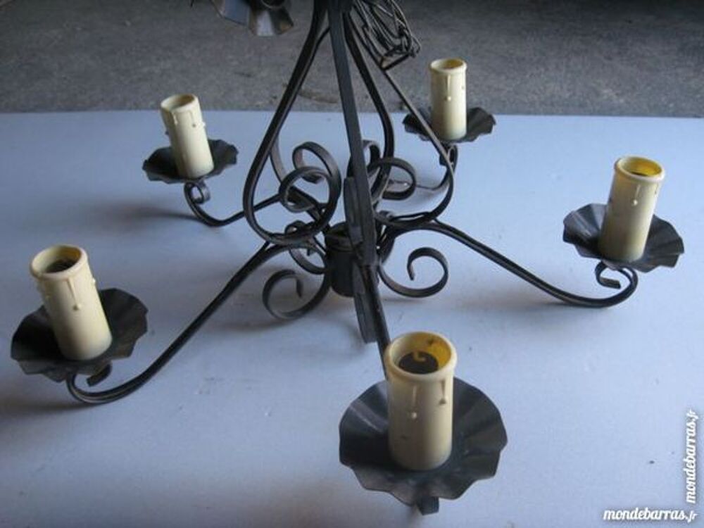 Lustre fer forg&eacute; Décoration