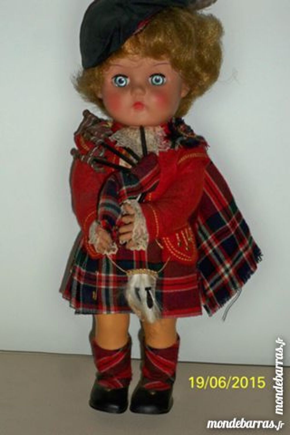POUPEE DE COLLECTION 