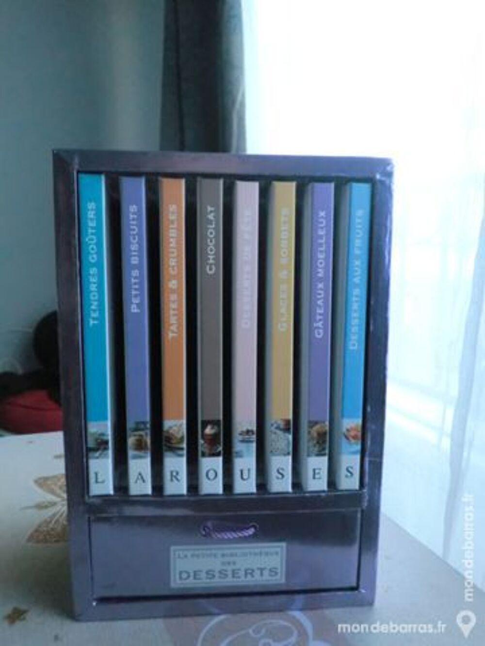Petite biblioth&egrave;que des desserts LAROUSSE Livres et BD