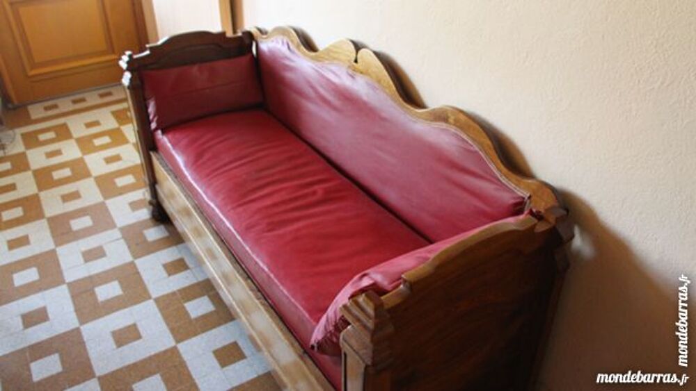 CANAPE ANCIEN ASSISE ET DOSSIER ROUGE TBE Meubles