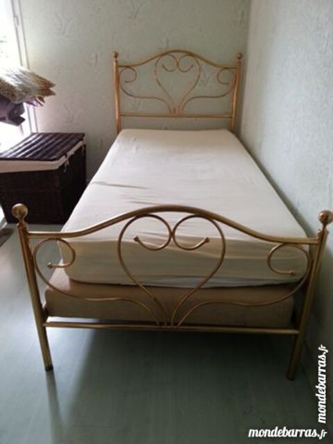 LIT 1 PLACE 50 Saint-Symphorien-d'Ancelles (71)