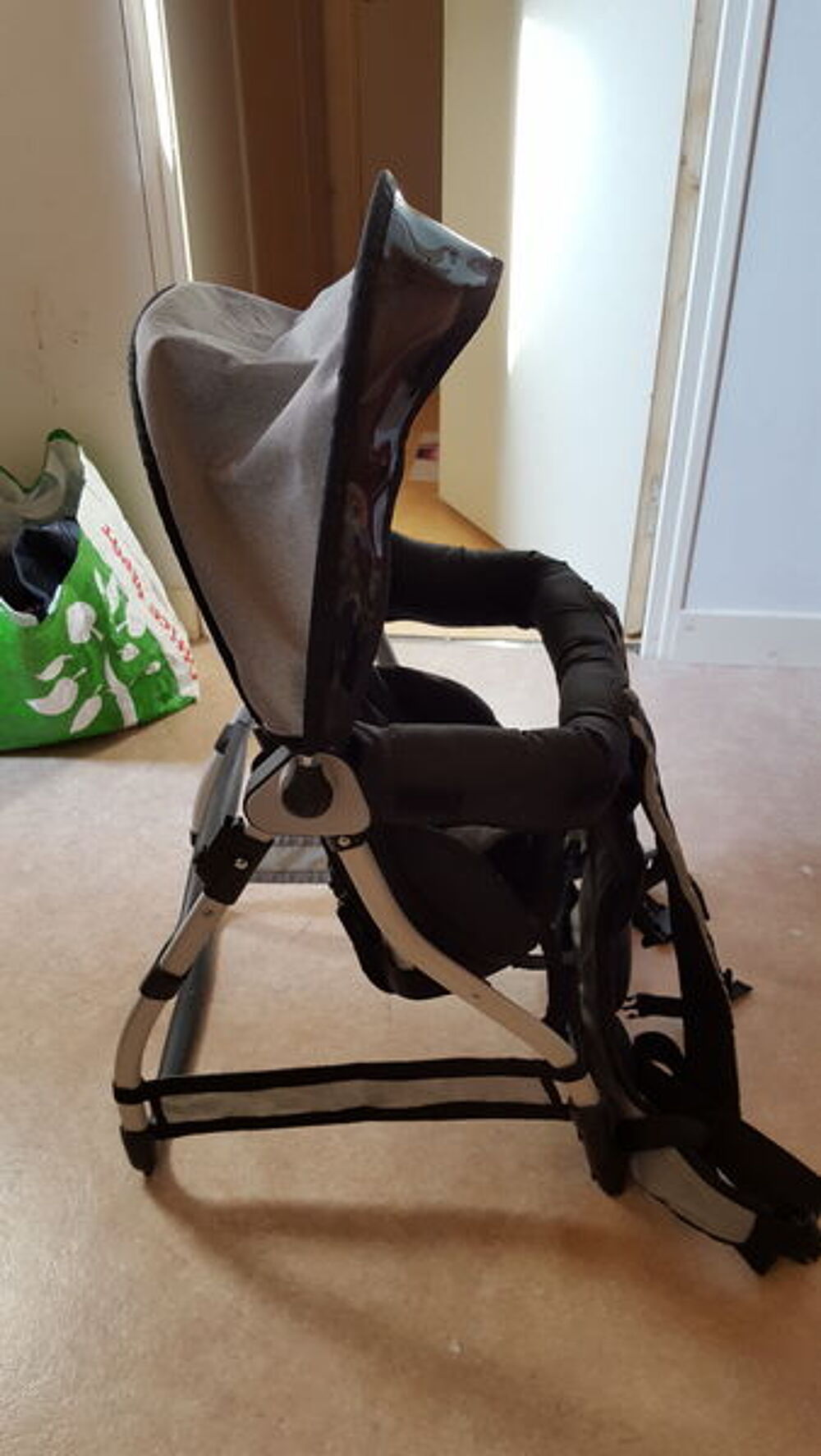 porte b&eacute;b&eacute; dorsale Puériculture