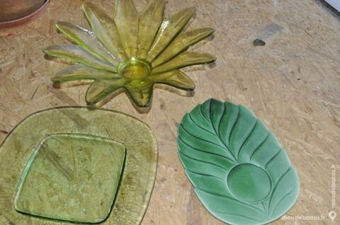 Lot de deux plats et coupe  fruits 5 Perreuil (71)