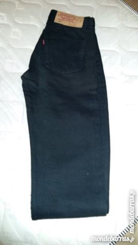 jean levis 501 27 32 15 Gourdon (46)