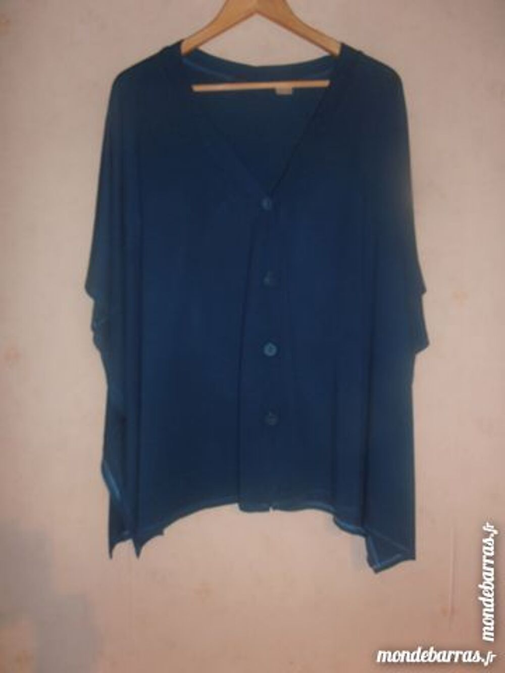 Gilet carr&eacute; bleu Vêtements