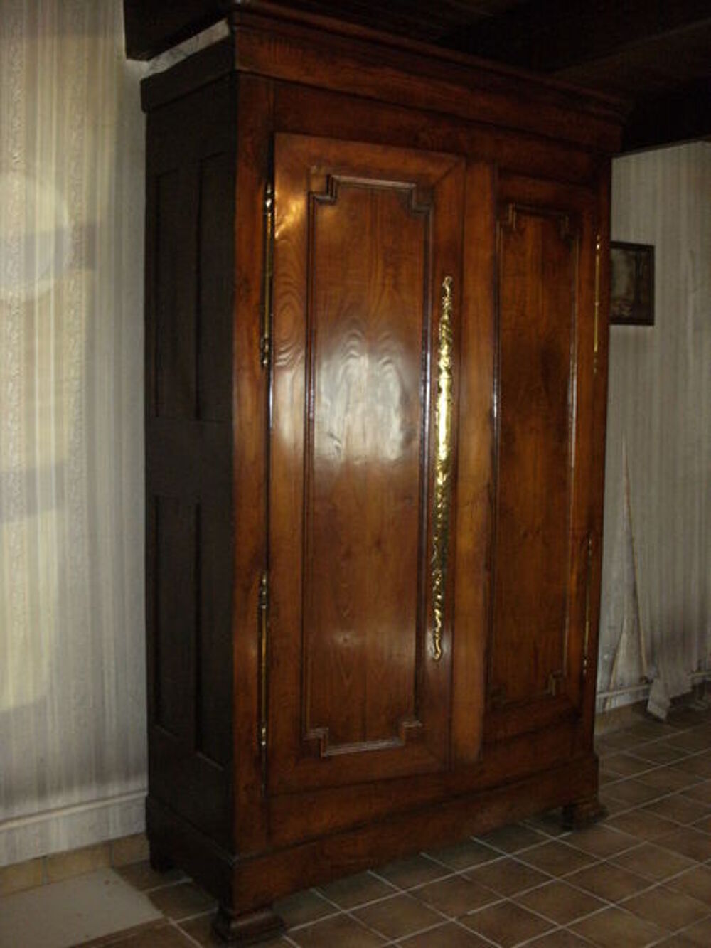 armoire en bois massif Meubles