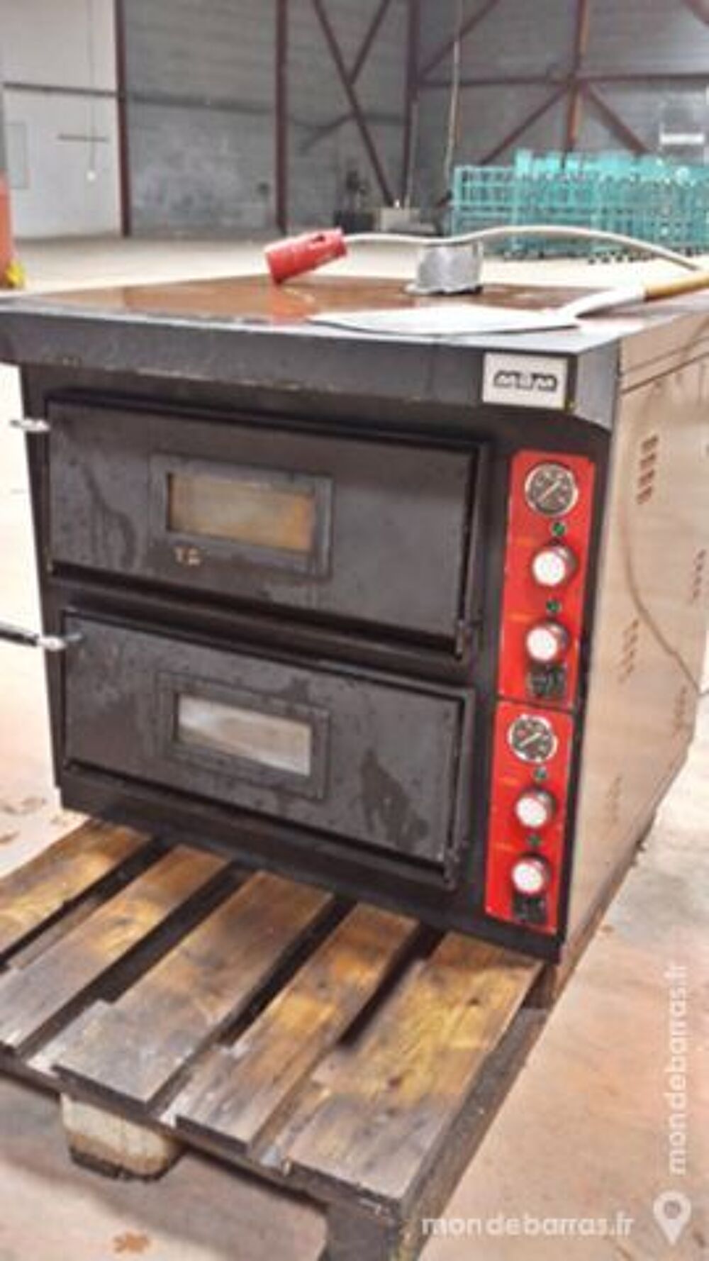 four &agrave; pizzas Electroménager