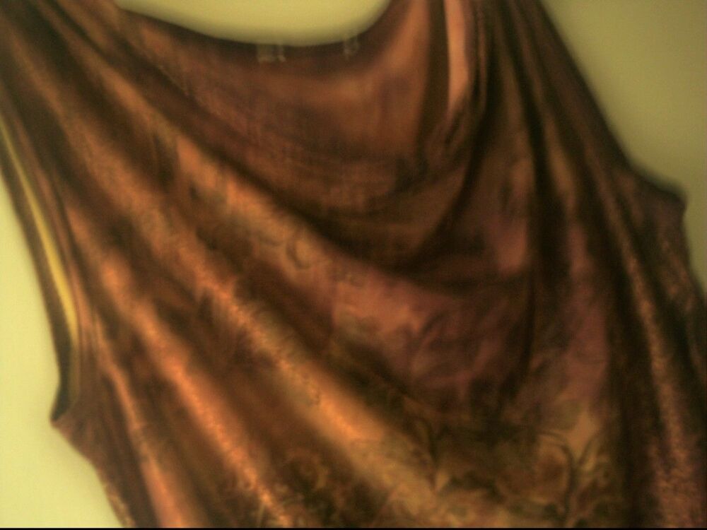 Tee-Shirt / Top Vêtements