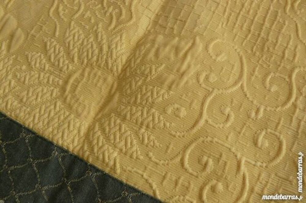 nappe damass&eacute;e Décoration