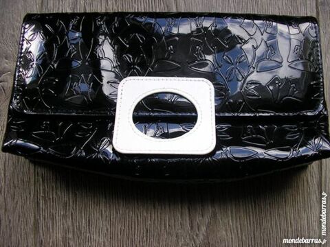 RAVISSANTE POCHETTE femme, noire, LANC�ME, NEUVE 9 Lons-le-Saunier (39)