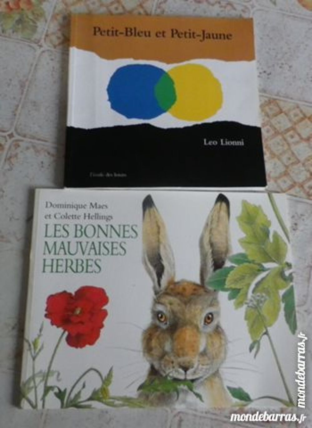 LOT 2 ECOLES DES LOISIRS PETIT BLEU et BONNES MAUV Livres et BD