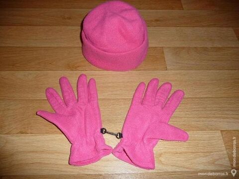 Bonnet + gants en polaire rose fuschia 6 Montigny-le-Bretonneux (78)
