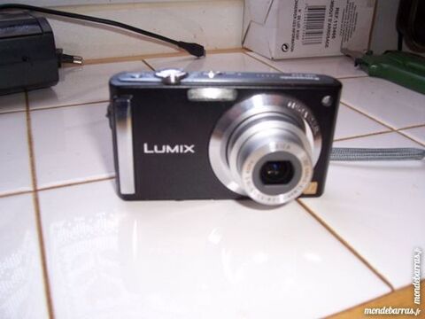 APPAREIL PHOTO LUMIX AVEC CORDON 40 Challans (85)