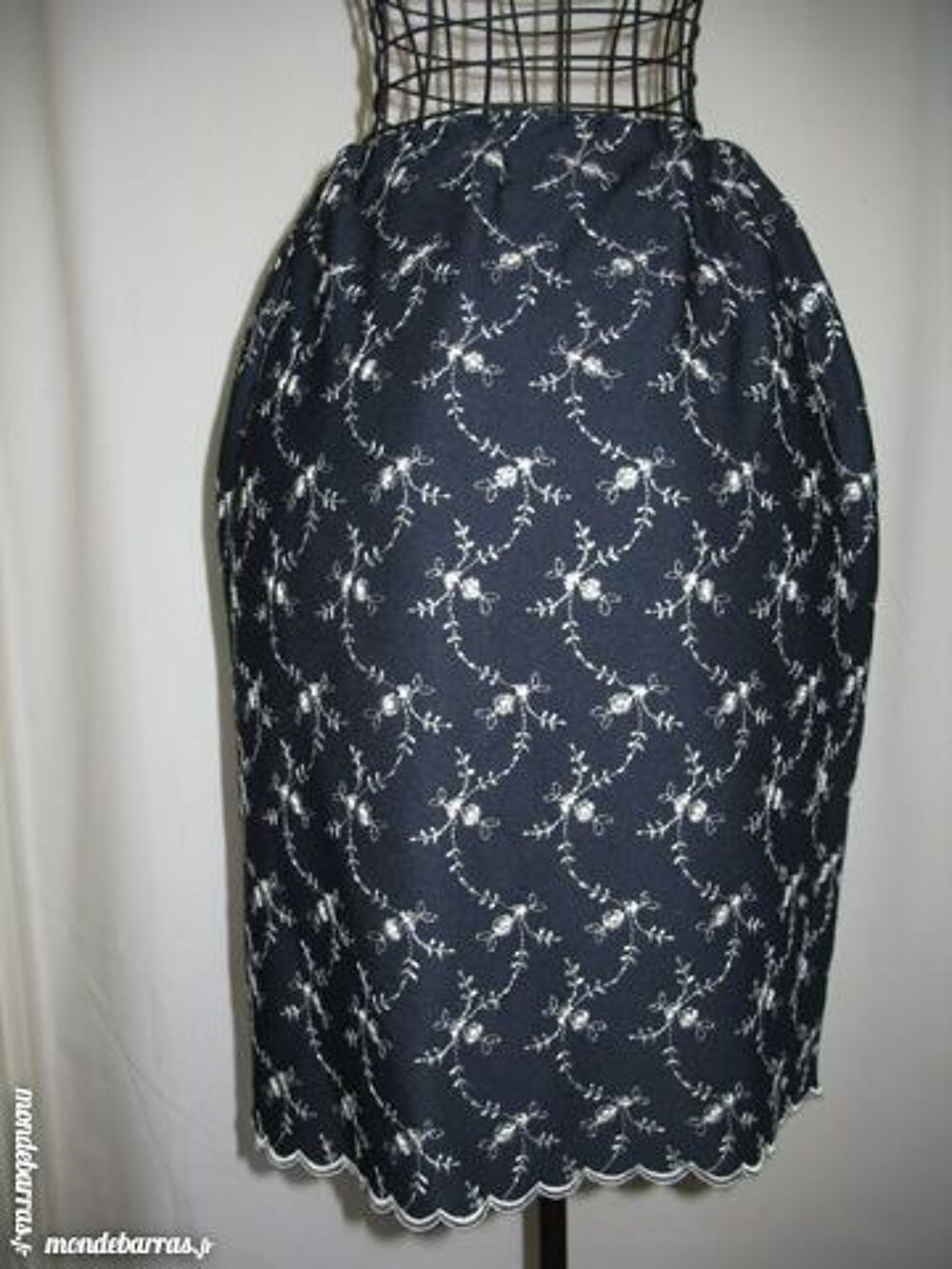 Jupe courte en polyester/viscose NEW LOOK -T 38/40 Vêtements