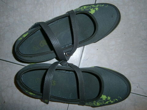 ballerines taille 37 Trs bon tat. coloris kaki 3 Annonay (07)