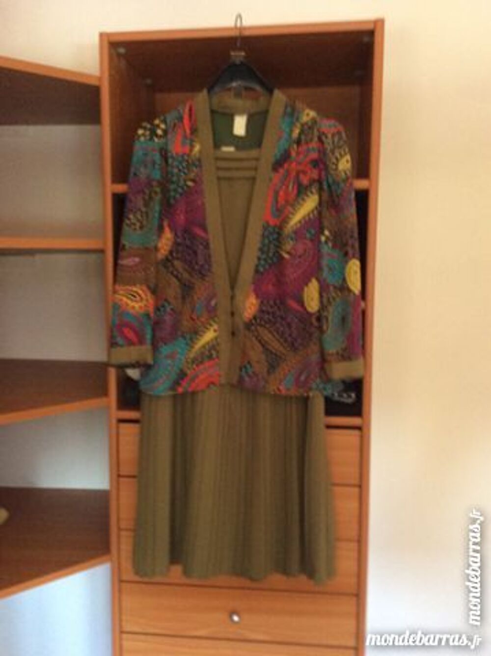 ROBES DIVERS MODELES Vêtements