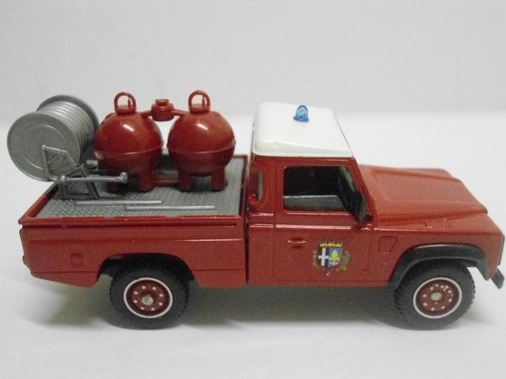 Land Rover 110 sph&egrave;res 