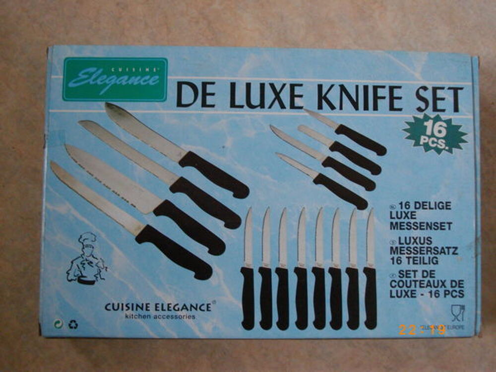 coffret de 16 couteaux en inox neufs de luxe et de marque Cuisine