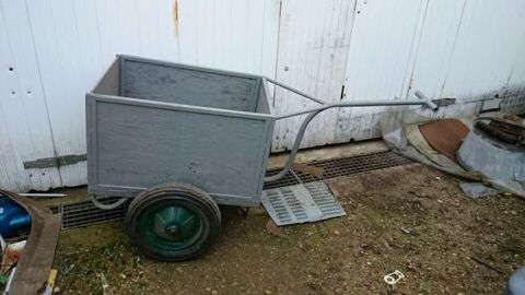 Petite remorque 100 Le Mans (72)